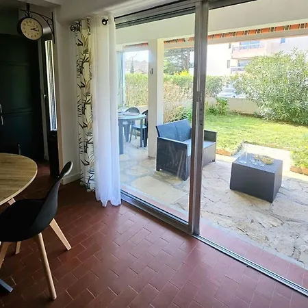 Cozy T2 With Garden Near The Sea