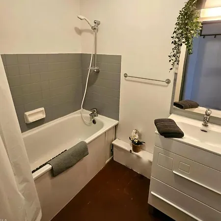 Cozy T2 With Garden Near The Sea * 생 망드리에 쉬르 메르