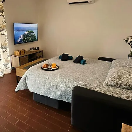 Cozy T2 With Garden Near The Sea 아파트