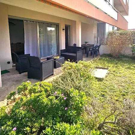Cozy T2 With Garden Near The Sea
