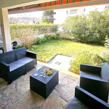 아파트 Cozy T2 With Garden Near The Sea 생 망드리에 쉬르 메르